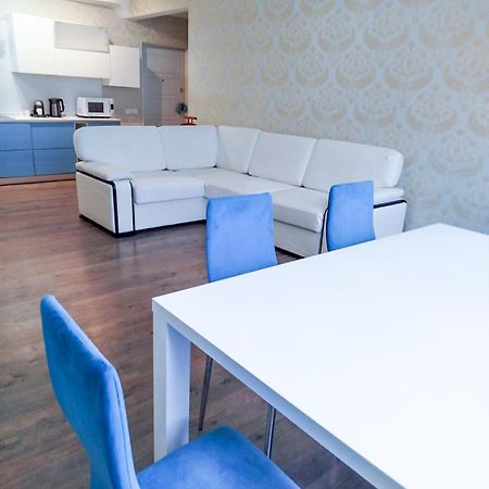Grunvald Lux Apartamento Kiev Exterior foto