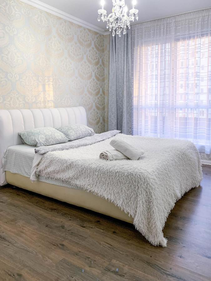 Grunvald Lux Apartamento Kiev Exterior foto